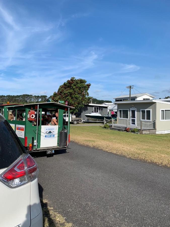 Urenui Beach Bach Экстерьер фото